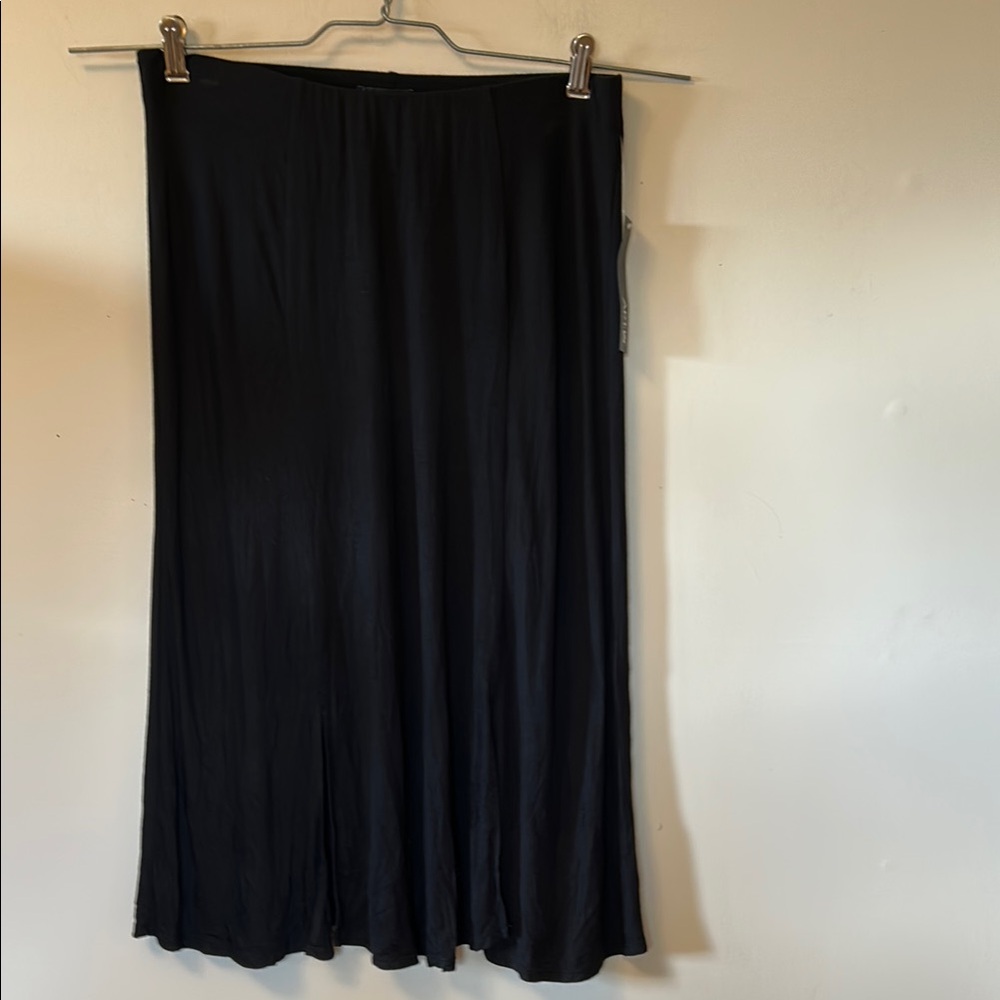 APT.9  black woman’s rayon skirt double slits in front elastic waist size m new
